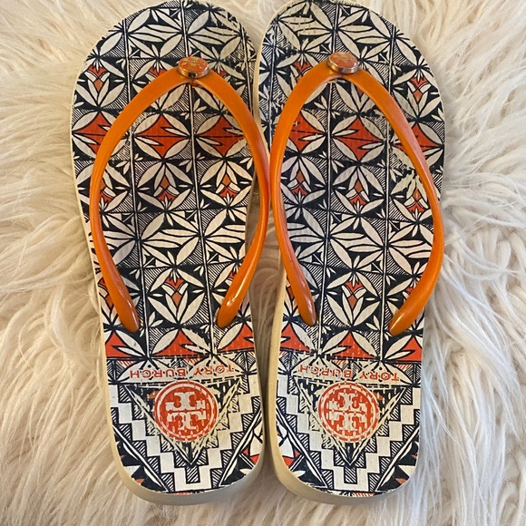 Tory Burch Geometric Orange Flip Flops - Picture 6 of 8